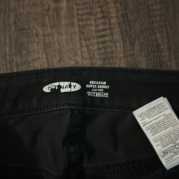 OLD NAVY: ROCKSTAR SUPER SKINNY JEANS - Picture 2 of 2